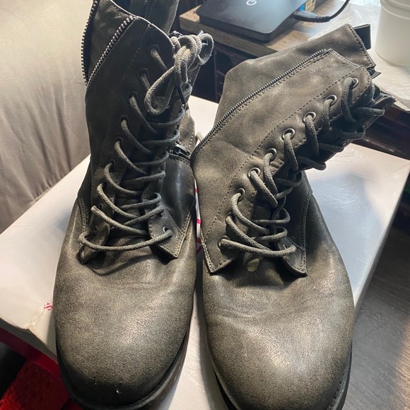 Fall boots! - Picture 2 of 4